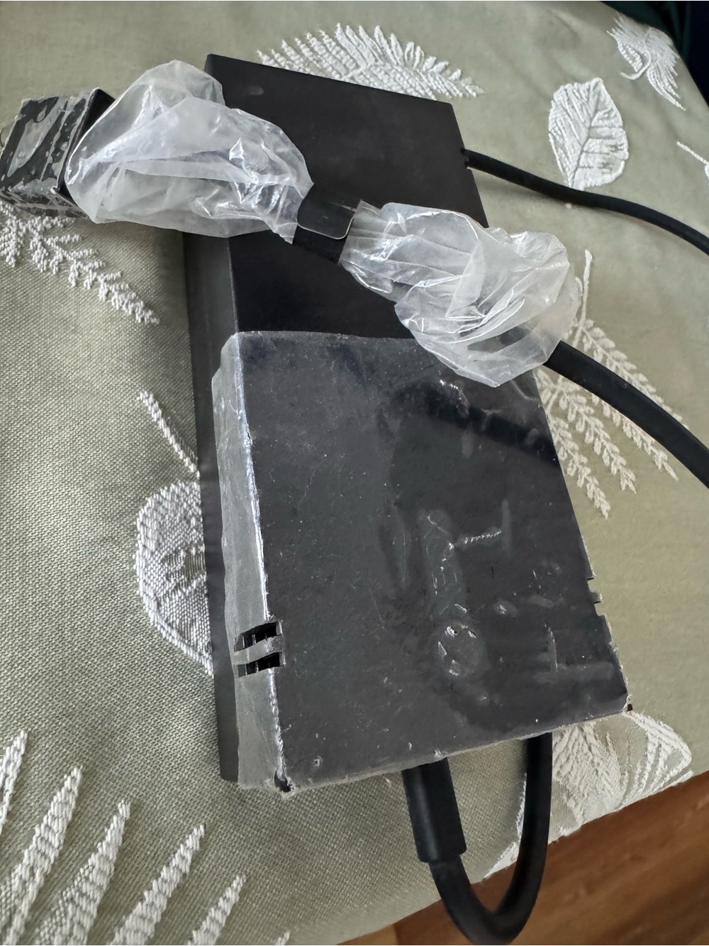 Microsoft Black Xbox One Power Supply Brick - Picture 3 of 3